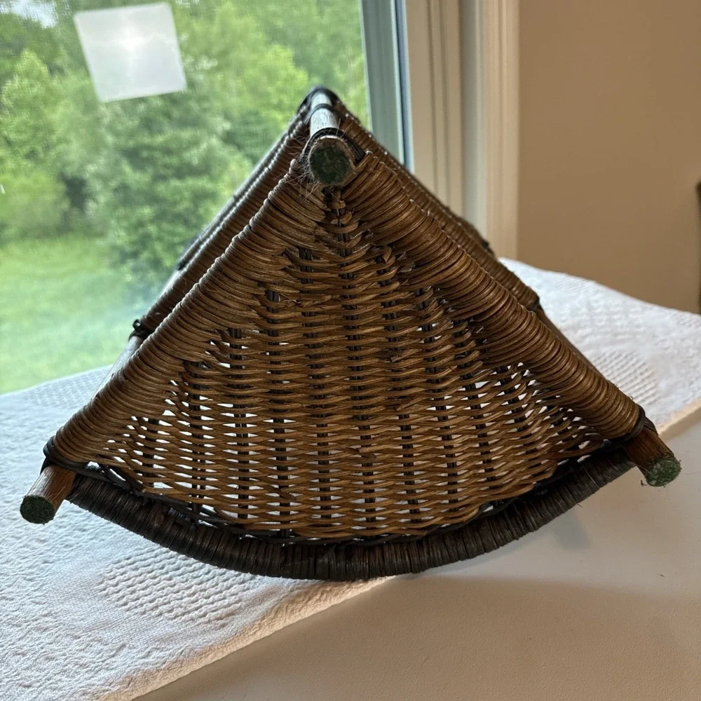 Vintage Wicker Rattan Corner Shelf 3 Tier Display Stand Coastal Boho 19